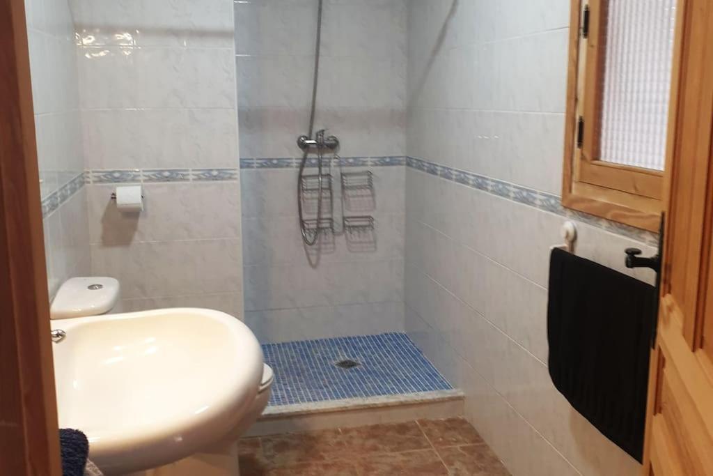 Casa Arriba Village House In Zarra Екстериор снимка