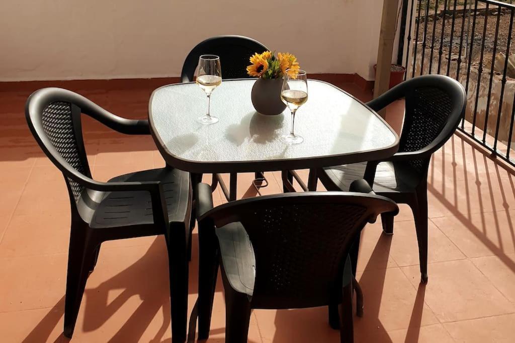 Casa Arriba Village House In Zarra Екстериор снимка