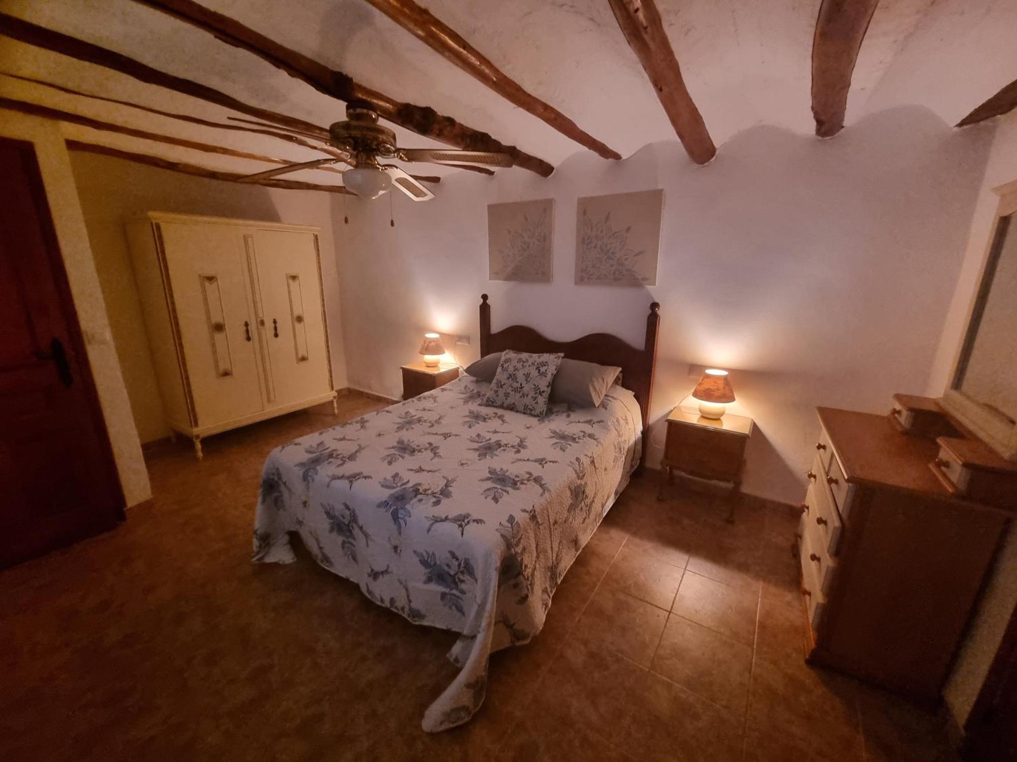 Casa Arriba Village House In Zarra Екстериор снимка
