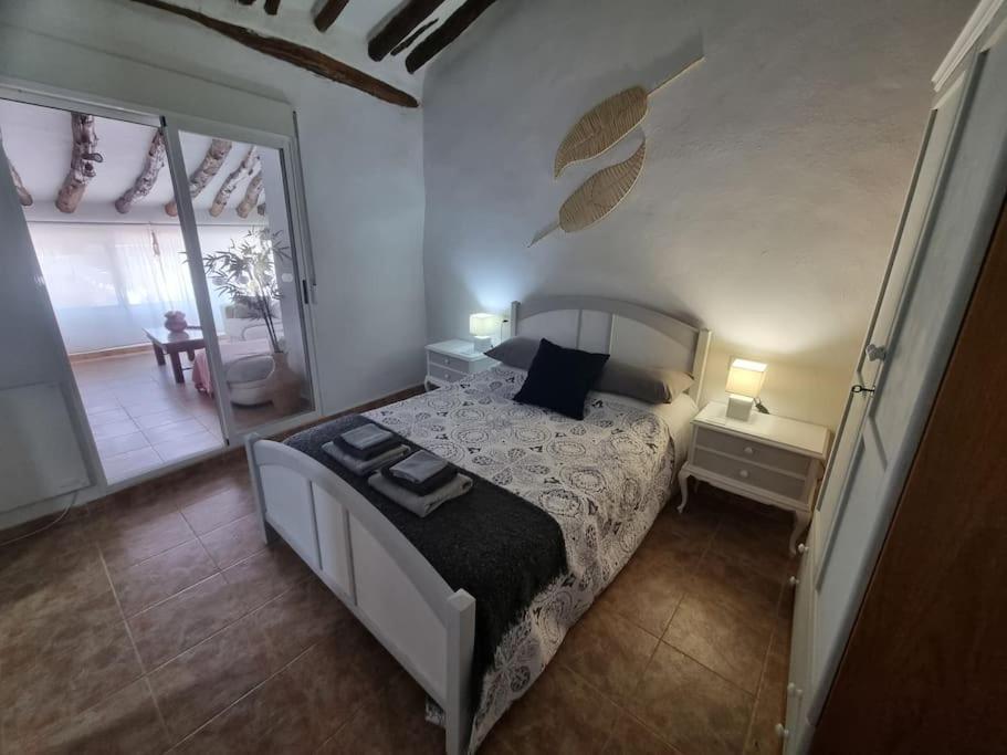 Casa Arriba Village House In Zarra Екстериор снимка